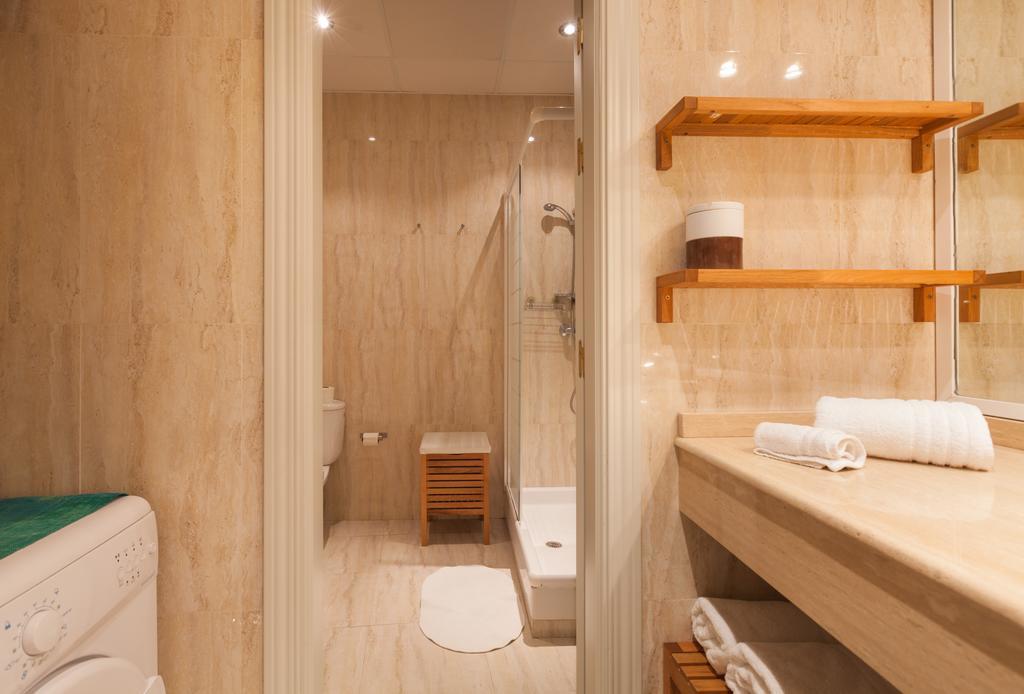 Apartamentos Altamira Seville Room photo