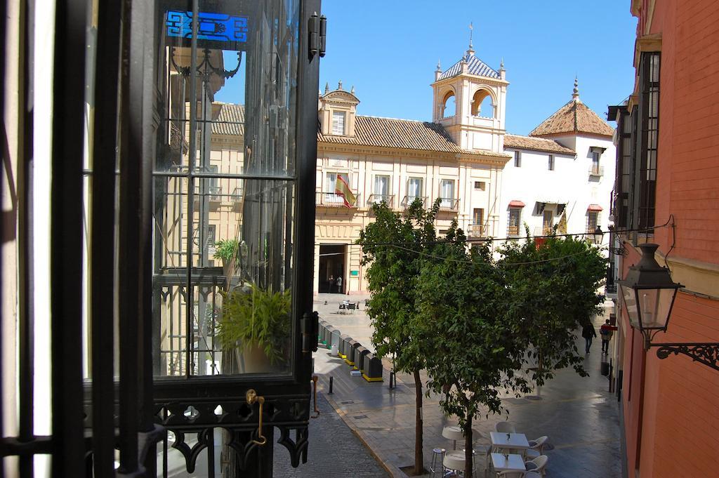 Apartamentos Altamira Seville Exterior photo