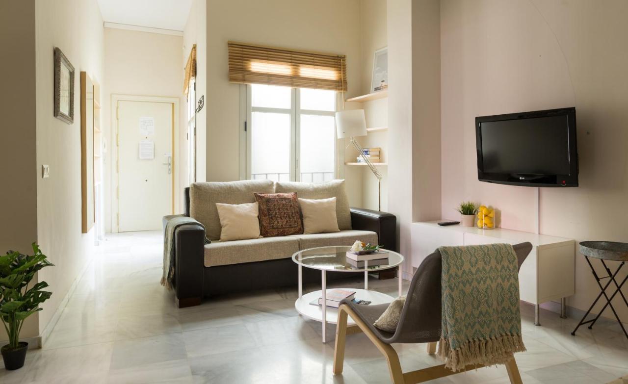 Apartamentos Altamira Seville Exterior photo