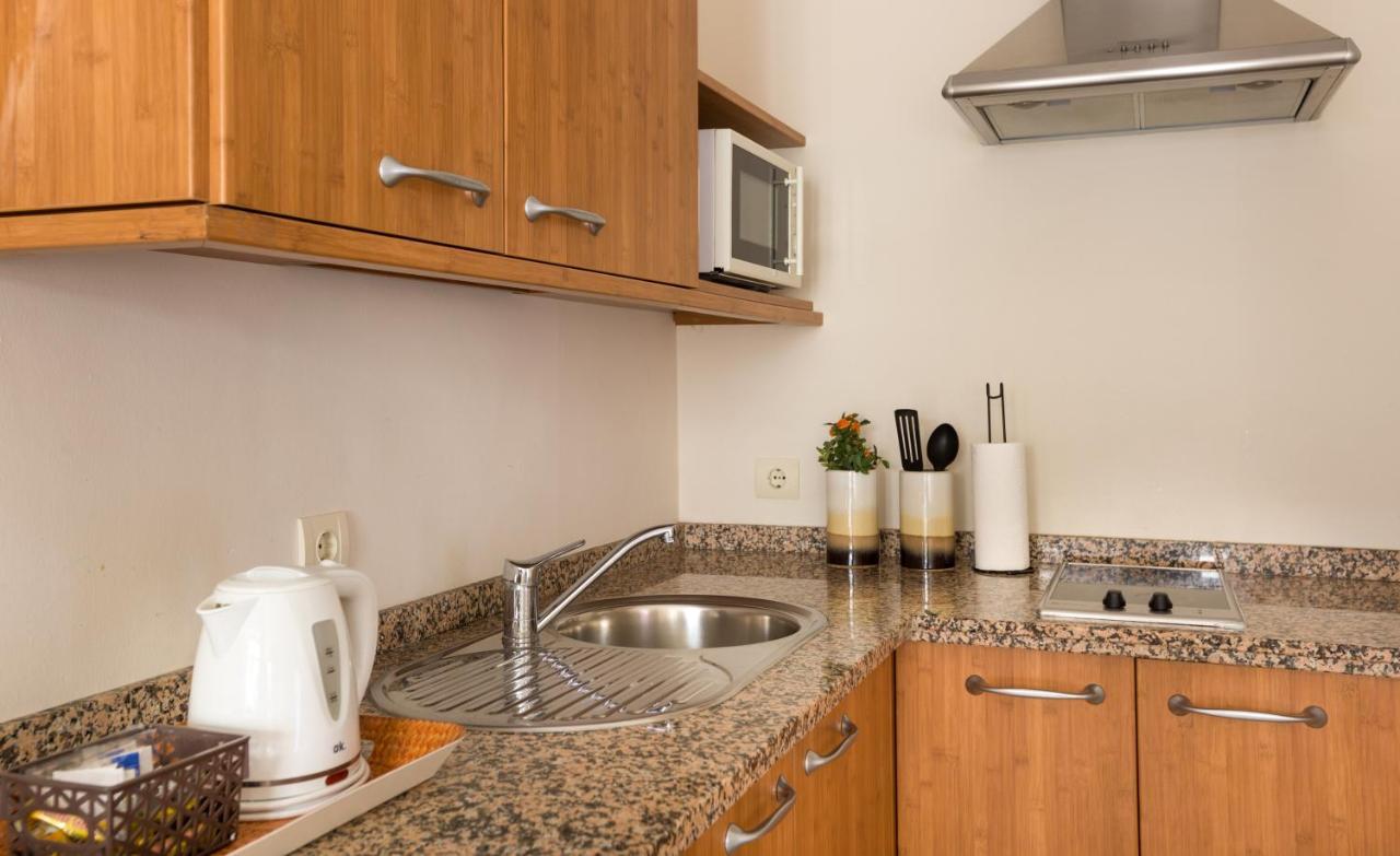 Apartamentos Altamira Seville Exterior photo