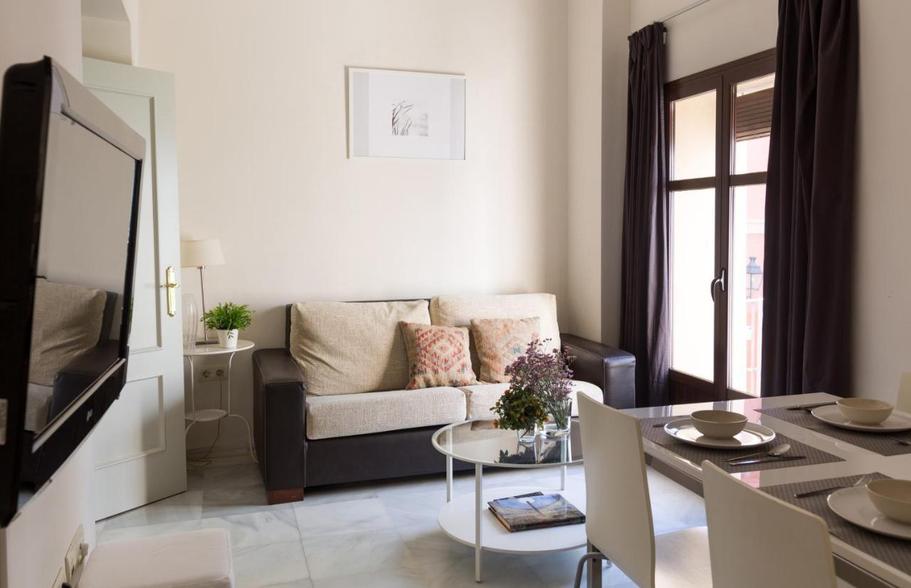 Apartamentos Altamira Seville Exterior photo