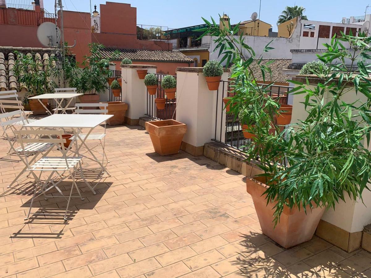 Apartamentos Altamira Seville Exterior photo