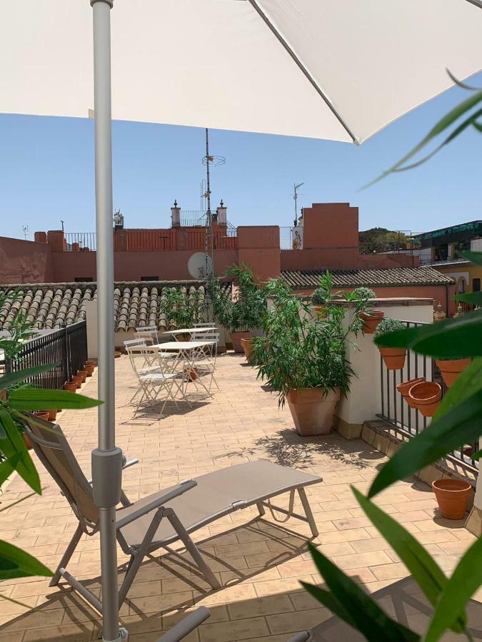 Apartamentos Altamira Seville Exterior photo