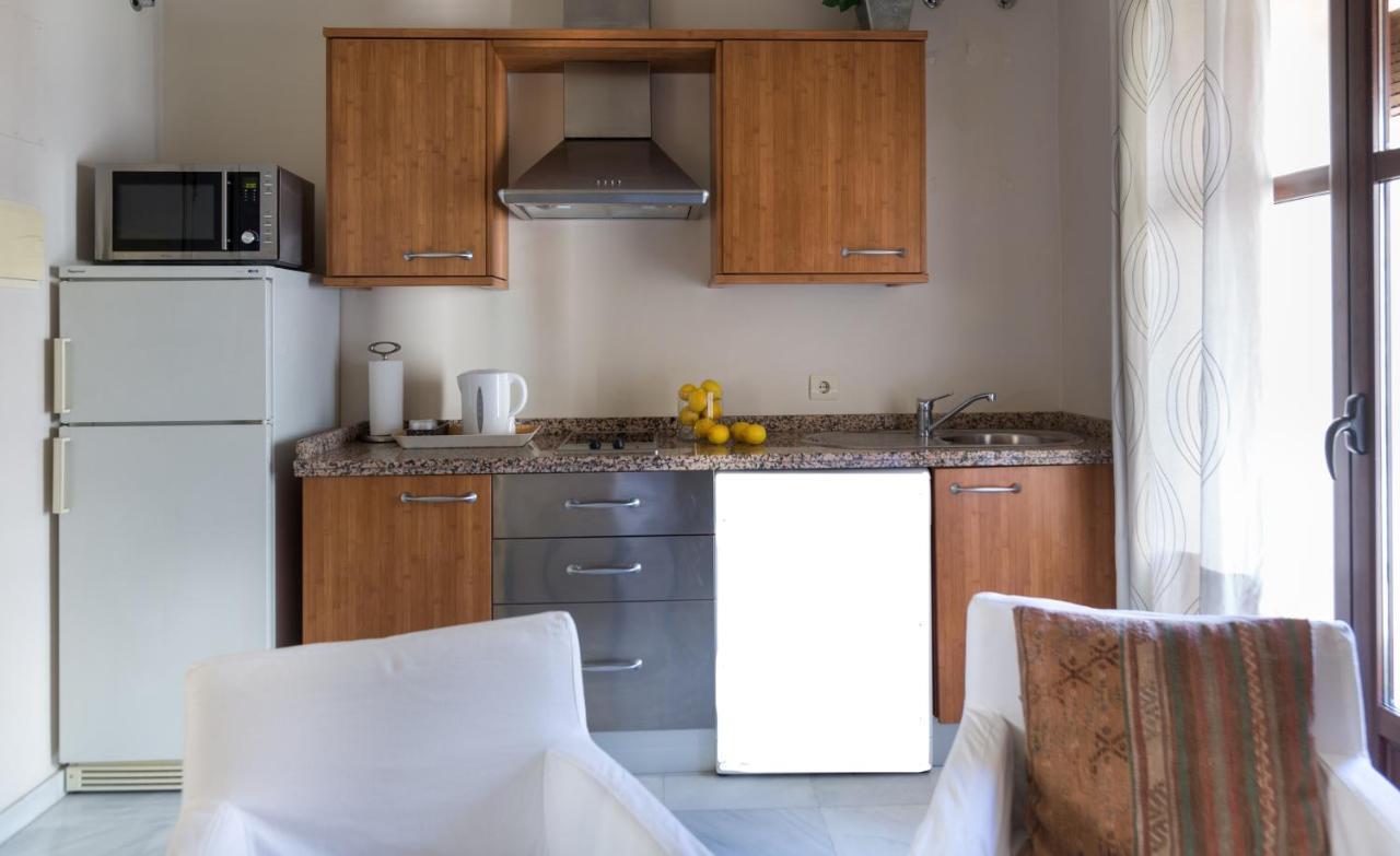Apartamentos Altamira Seville Exterior photo